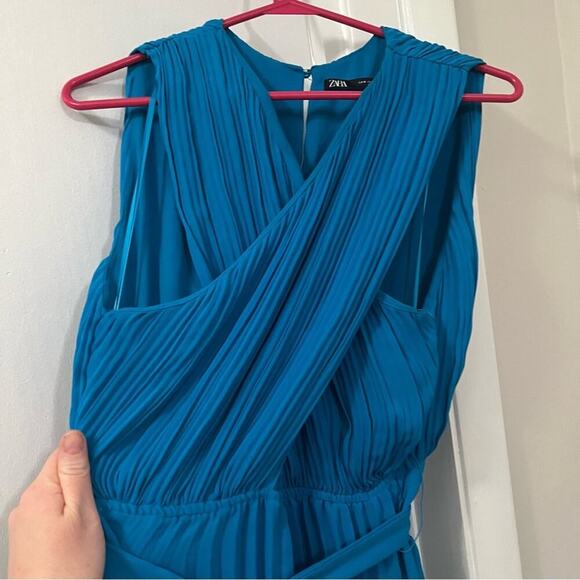 Zara Blue Wrapped Pleated Cross-Neck Halter Dress Size Medium - Picture 9 of 12